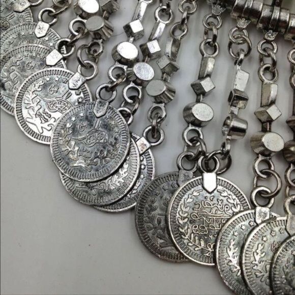 Gorgeous Metal Bib Necklace - Picture 4 of 4